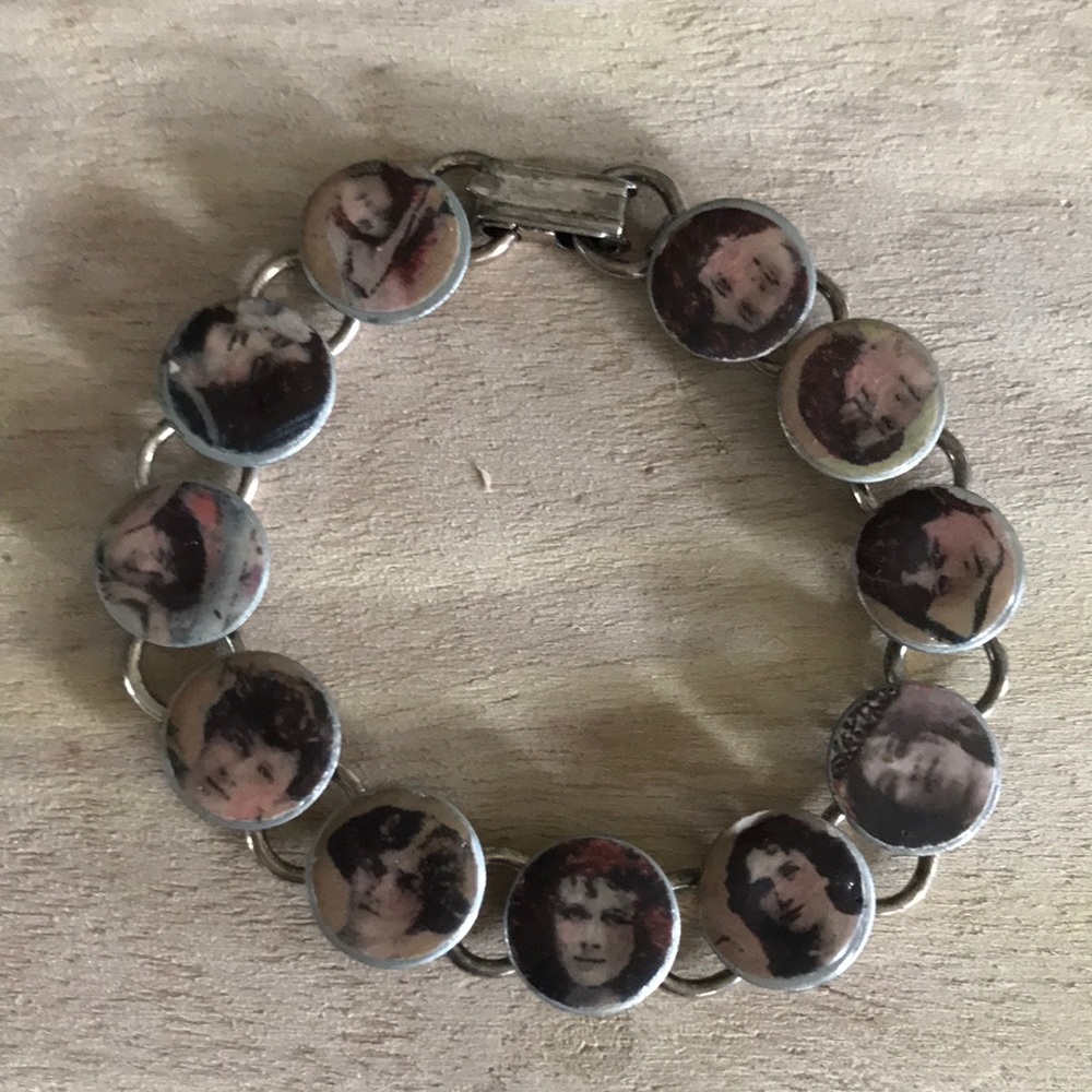 Vintage Solid Copper Clasp Bracelet - image 1